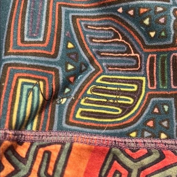 Niyama Sol Colorful Geometric Patterned capris - Picture 2 of 5